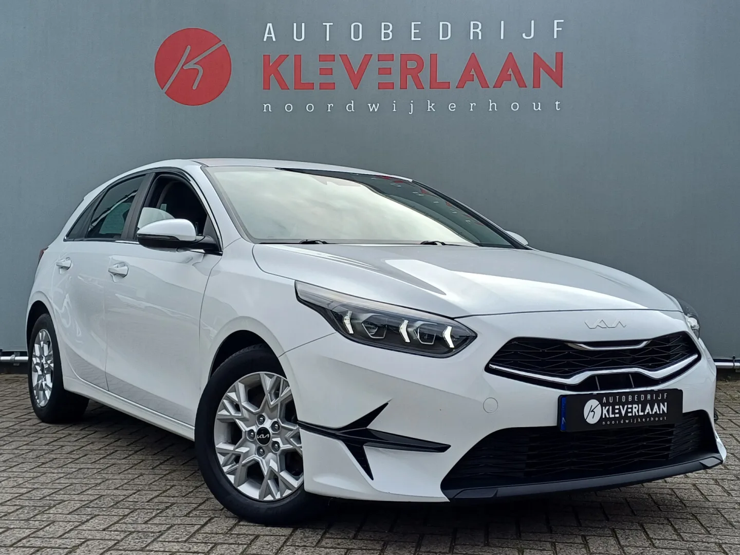 Kia Ceed (2022) — foto 1