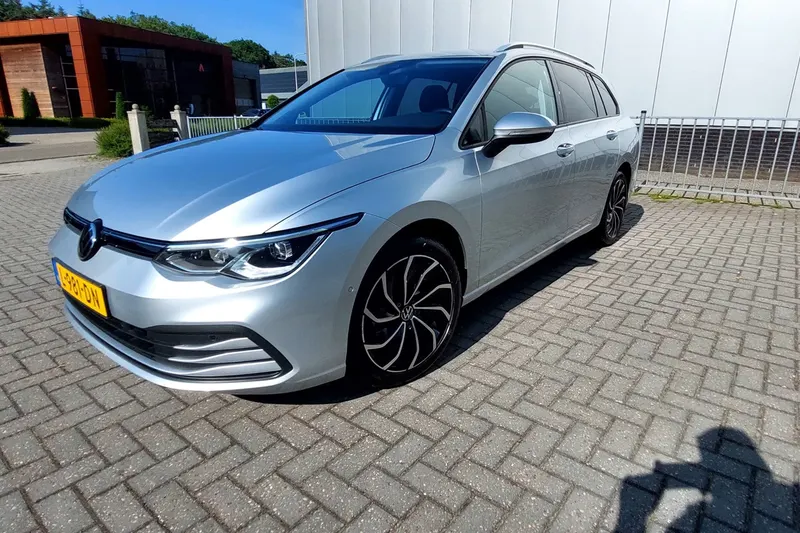 Volkswagen Golf (2021)