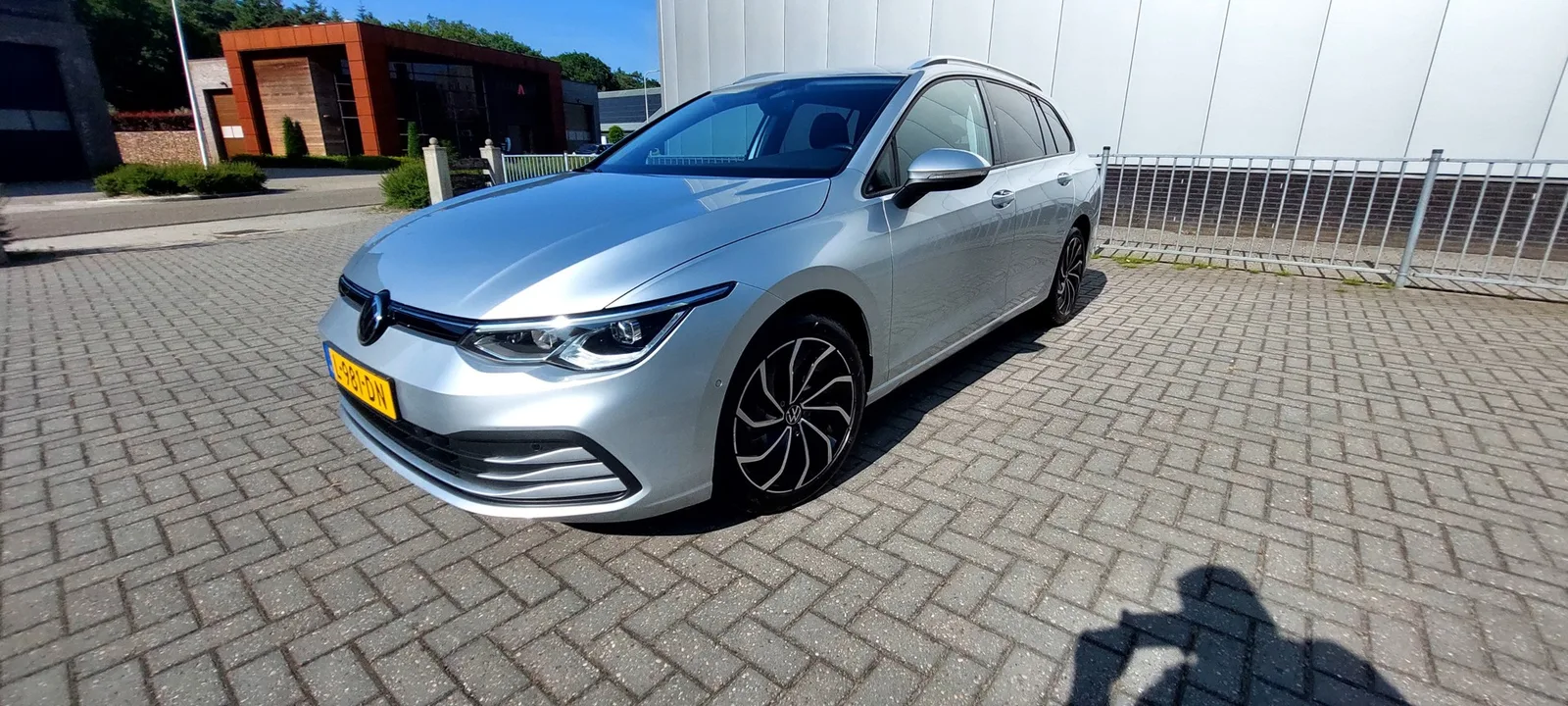 Volkswagen Golf (2021) — foto 1
