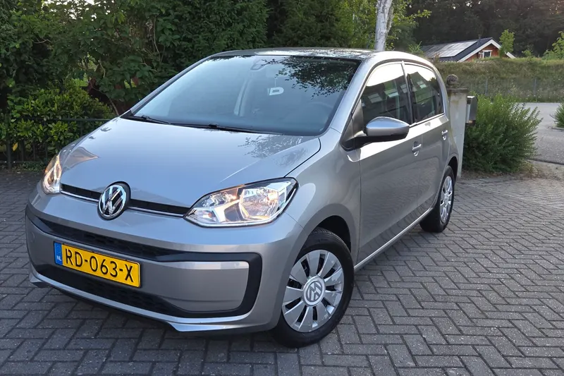 Volkswagen Up! (2017)
