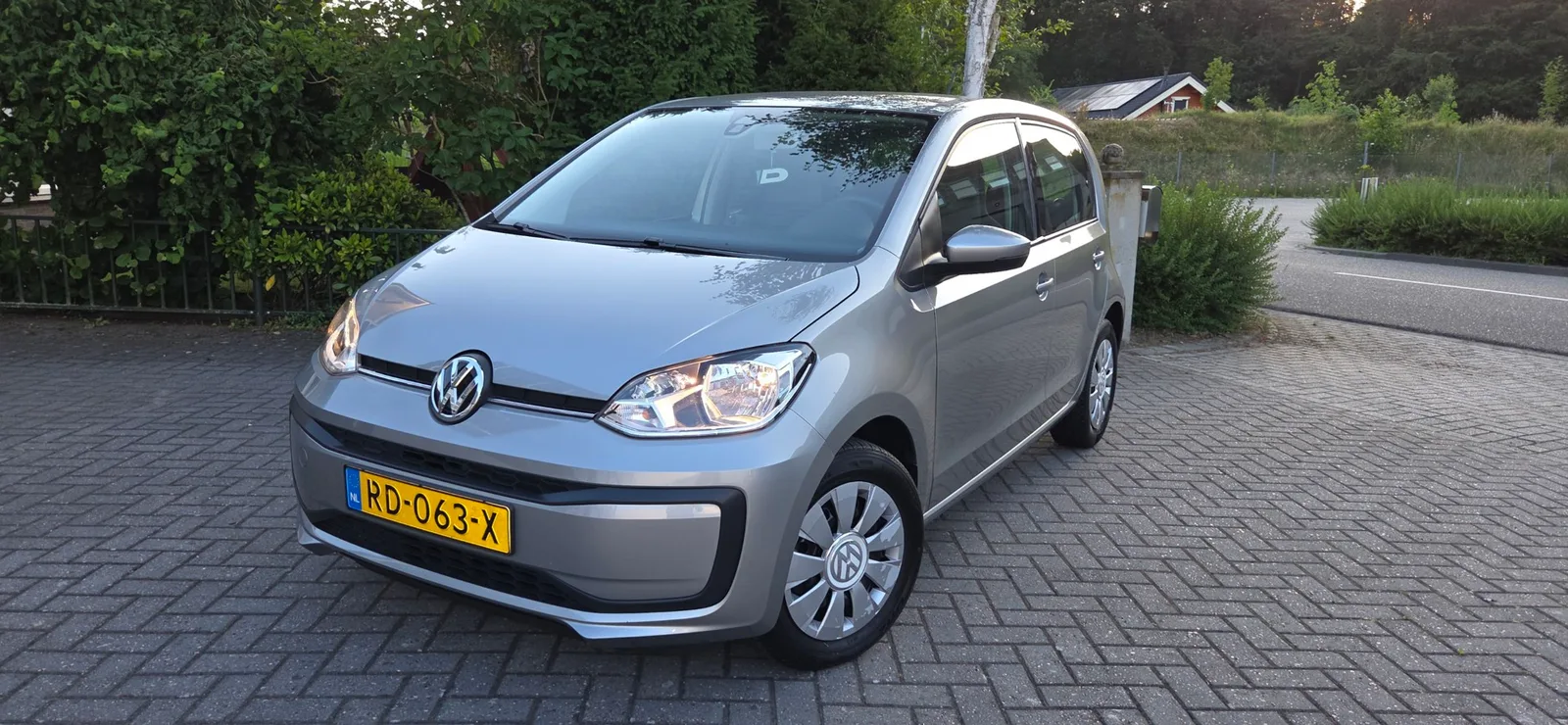 Volkswagen Up! (2017) — foto 1