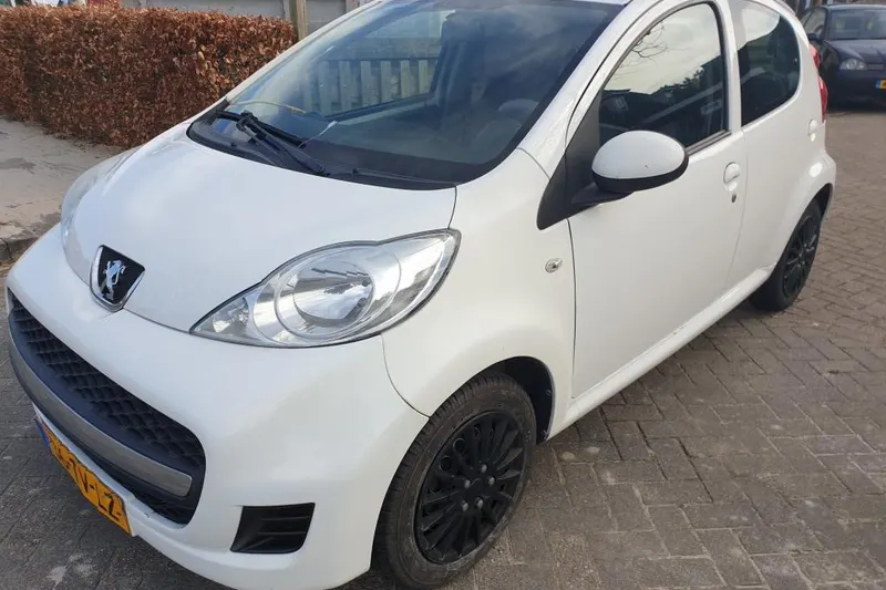 Peugeot 107 (2007)