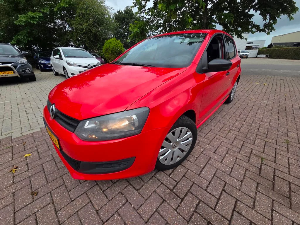 Volkswagen Polo (2012) — foto 1