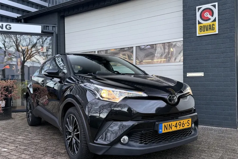 Toyota C-HR (2017)
