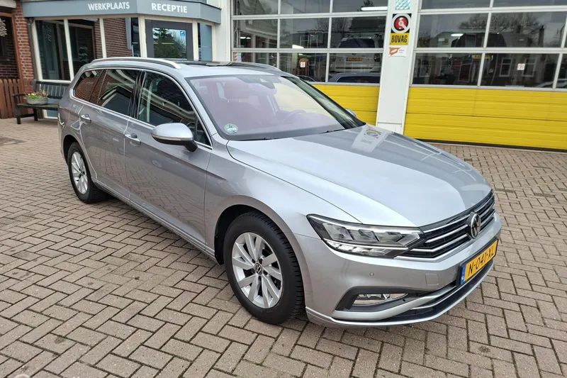 Volkswagen Passat (2022)