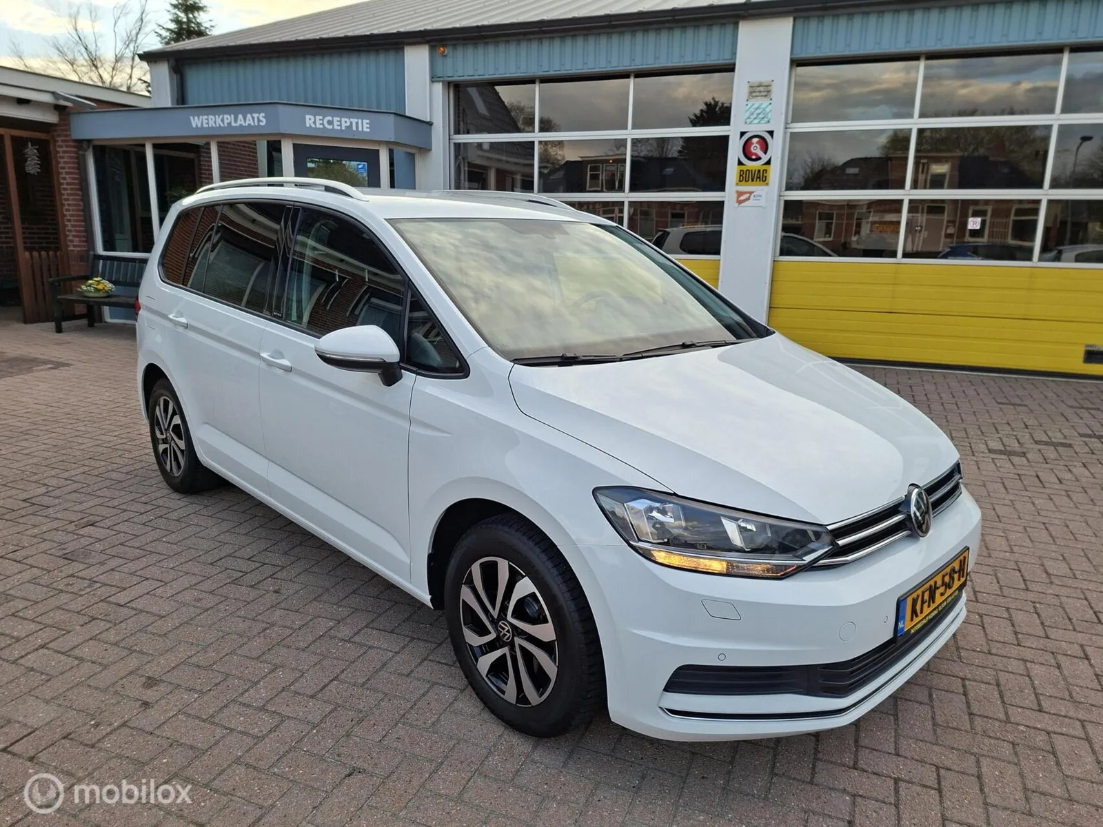 Volkswagen Touran (2021) — foto 1