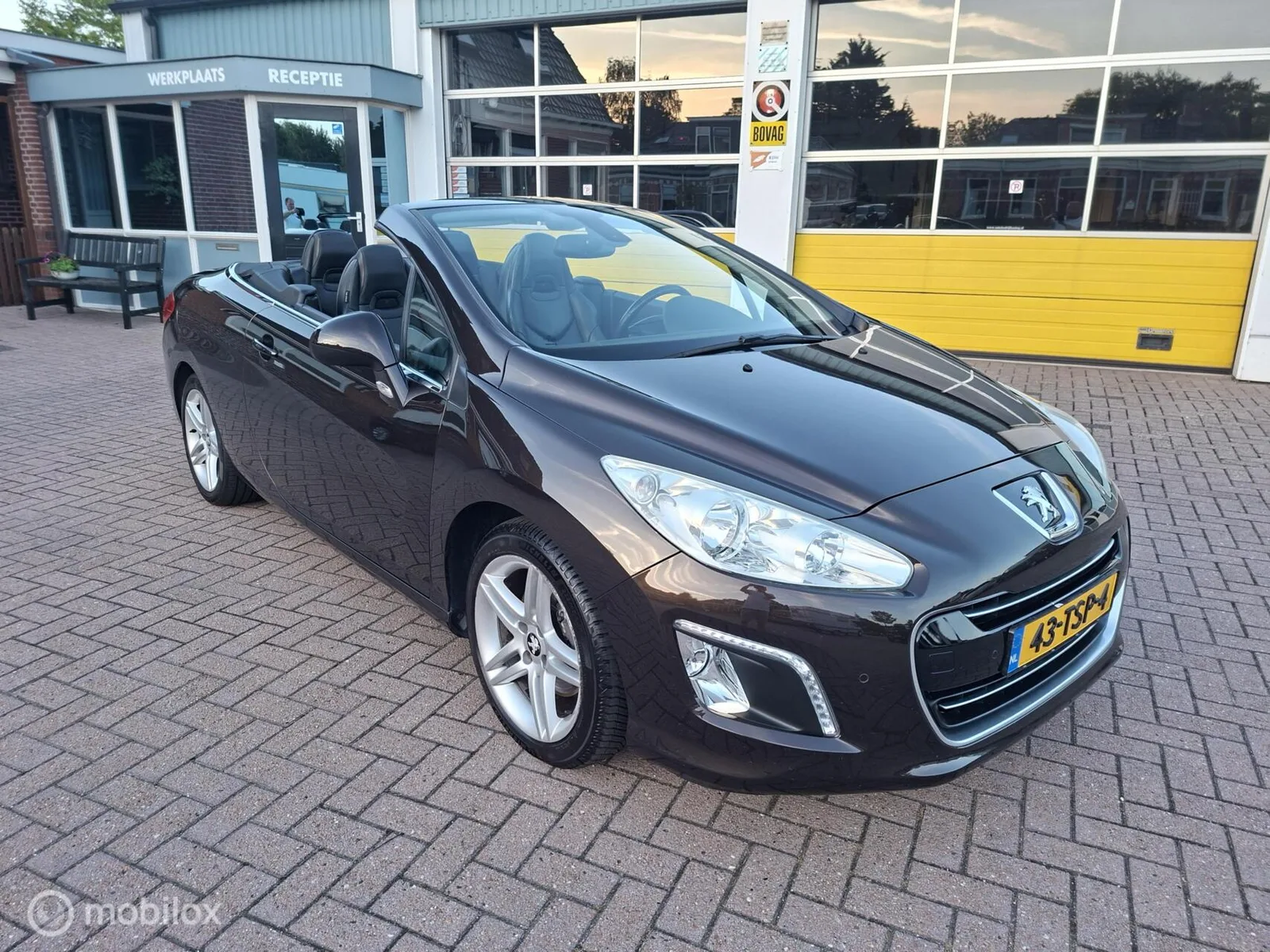 Peugeot 308 (2012) — foto 1
