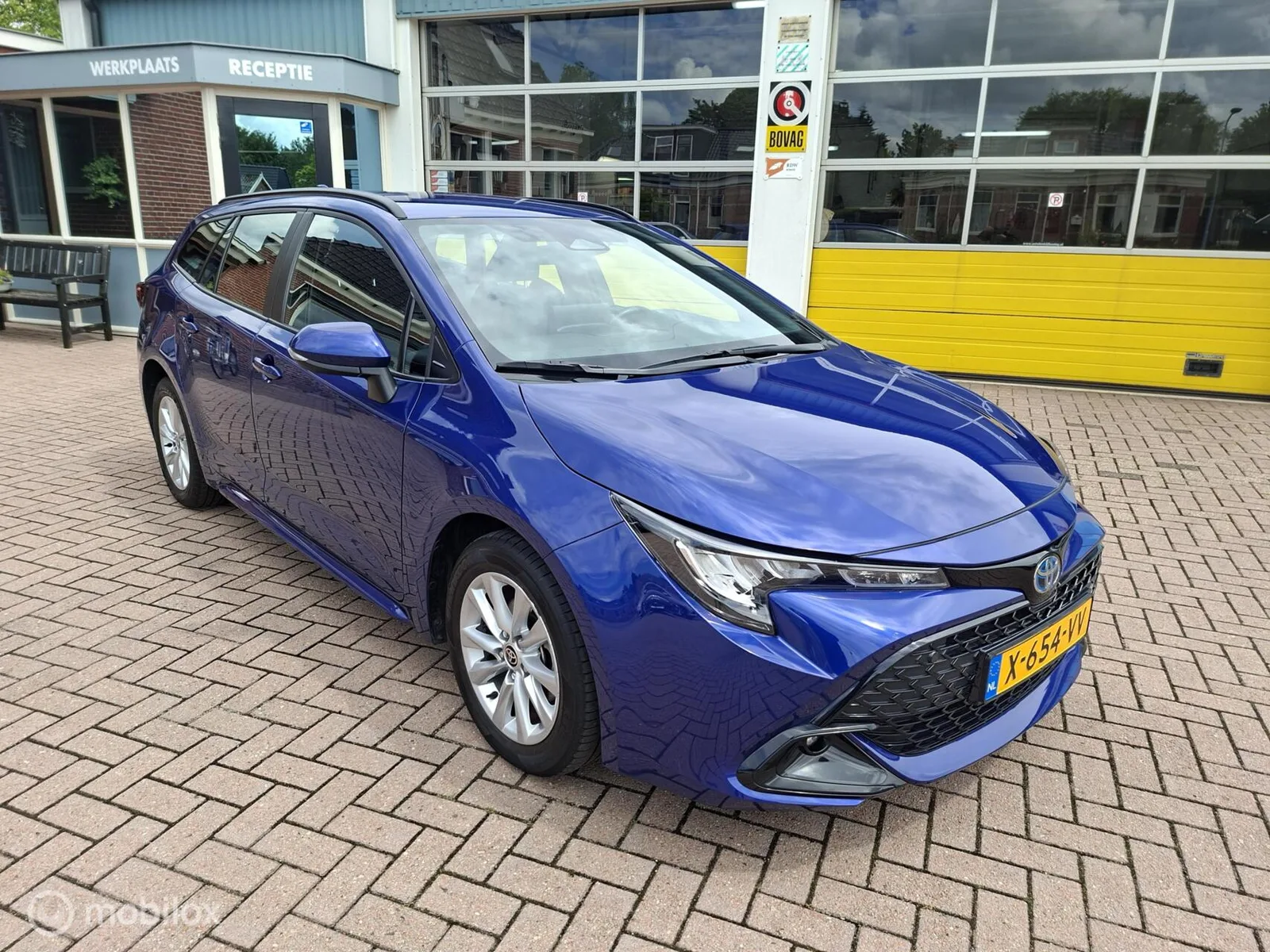 Toyota Corolla (2024) — foto 1
