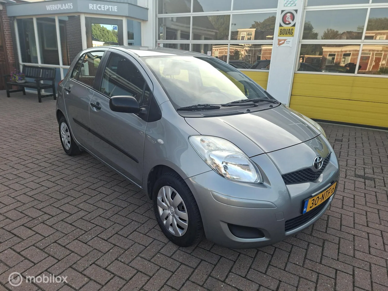 Toyota Yaris (2010) — foto 1