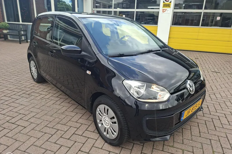 Volkswagen Up! (2016)