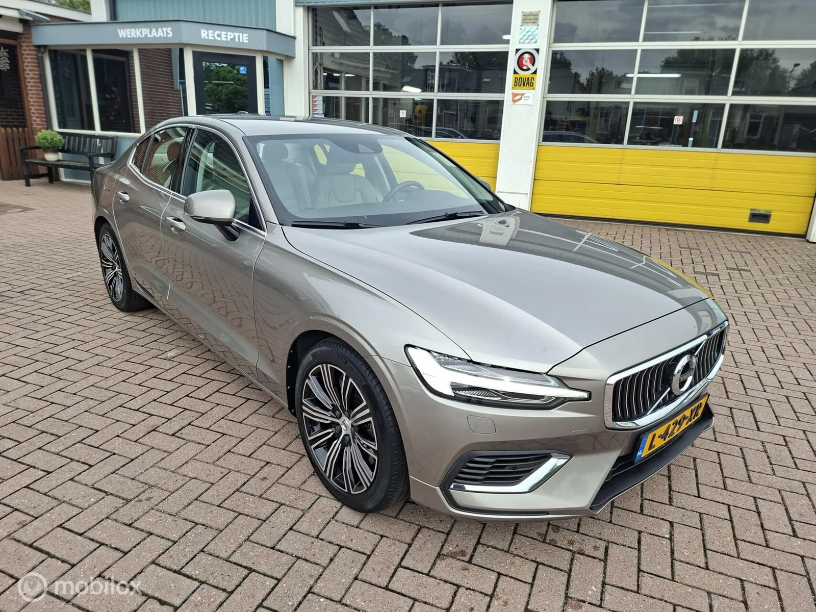 Volvo S60 (2021) — foto 1