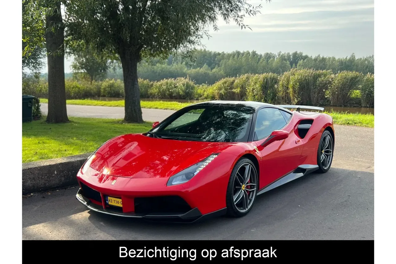 Ferrari 488 (2015) — foto 1