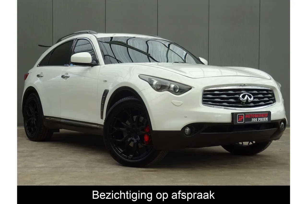 Infiniti FX (2010) — foto 1