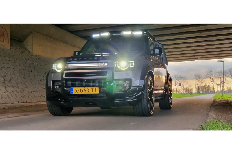 Land Rover Defender (2021)