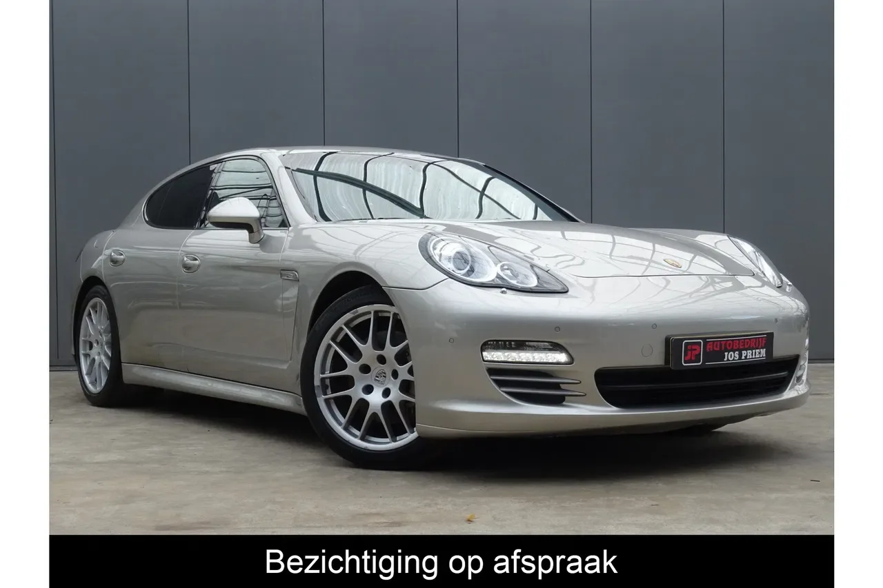 Porsche Panamera (2010) — foto 1