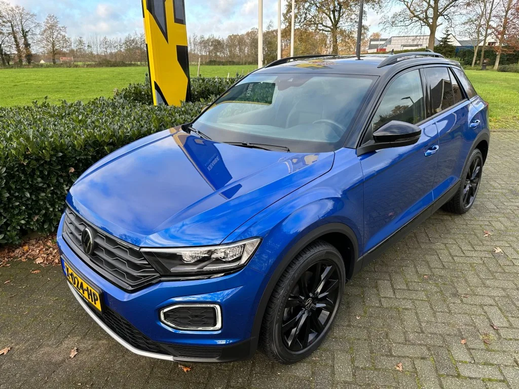 Volkswagen T-Roc (2021) — foto 1
