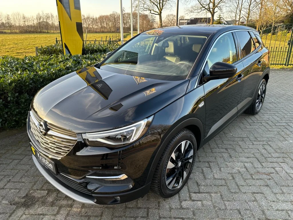 Opel Grandland (2019) — foto 1