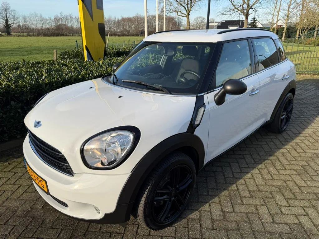 MINI Countryman (2016) — foto 1