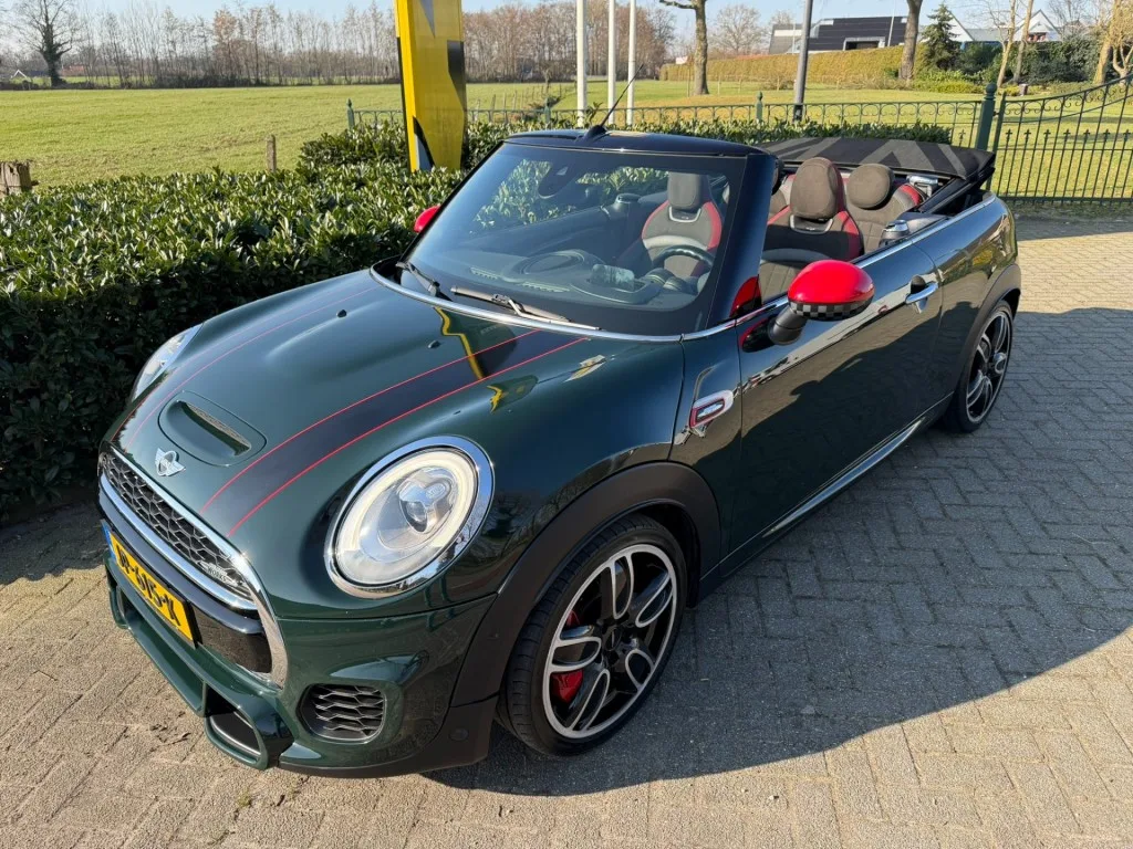 MINI Cabrio (2016) — foto 1