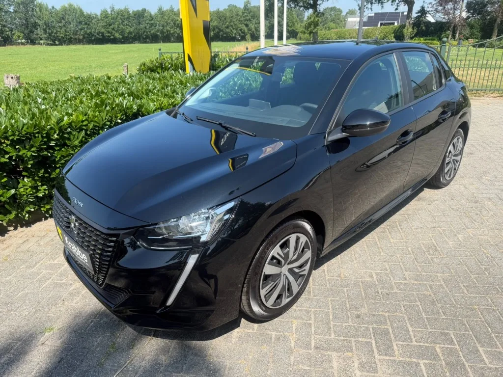 Peugeot 208 (2023) — foto 1