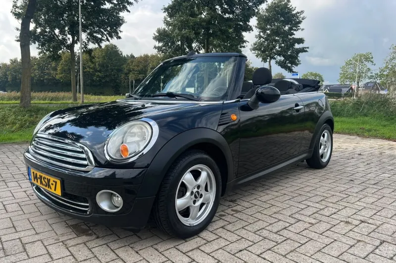 MINI Cooper (2010)