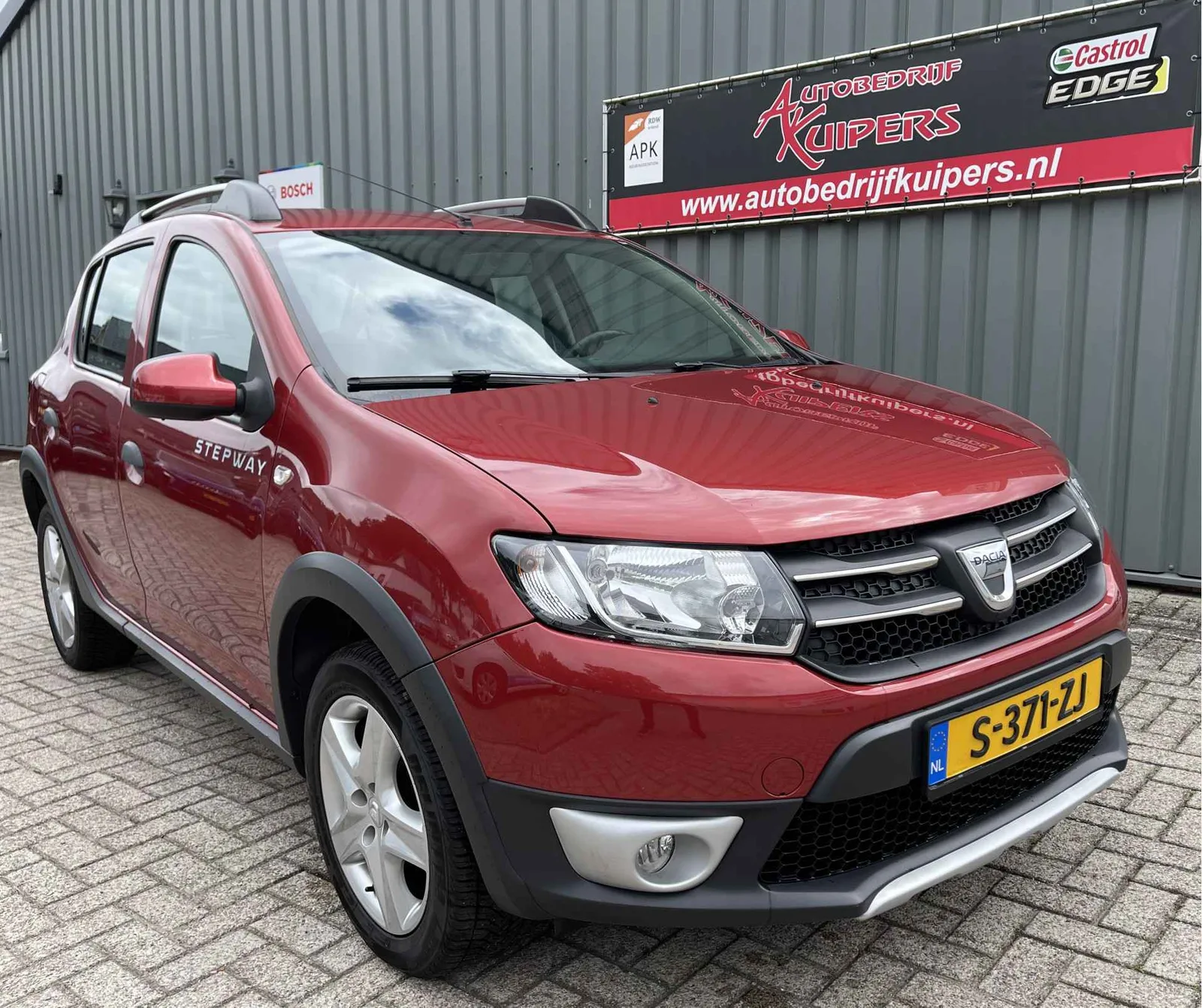Dacia Sandero (2015) — foto 1