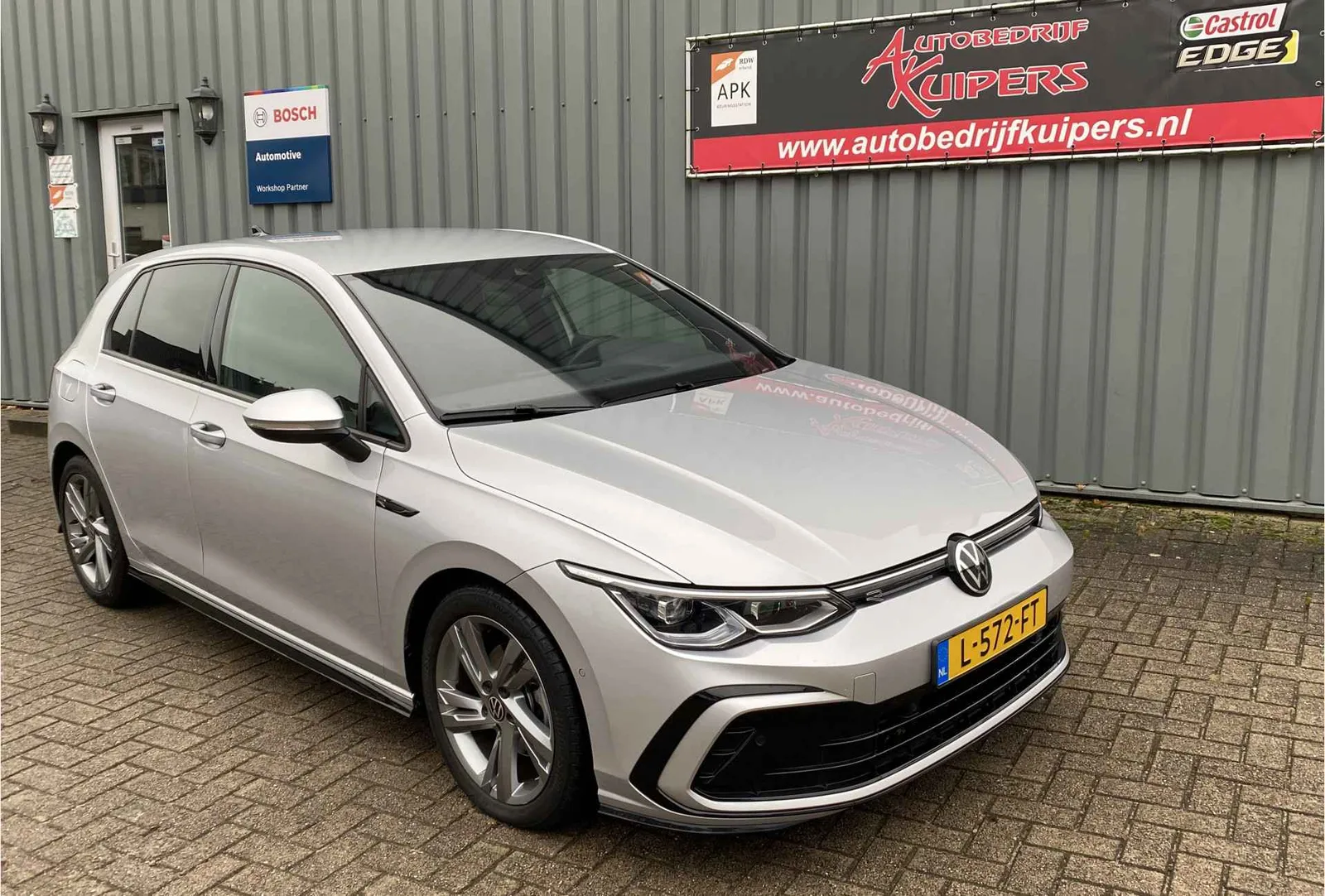 Volkswagen Golf (2021) — foto 1