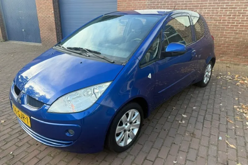 Mitsubishi Colt (2008)
