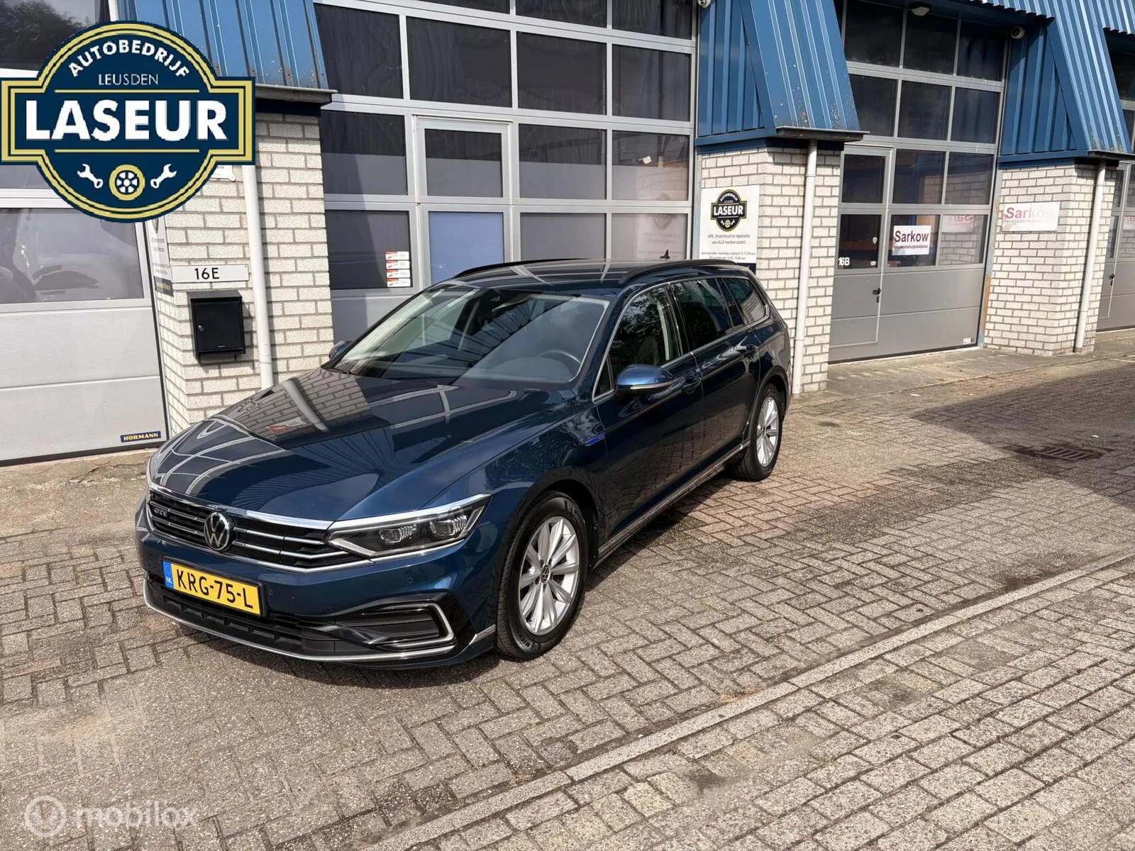 Volkswagen Passat (2021) — foto 1
