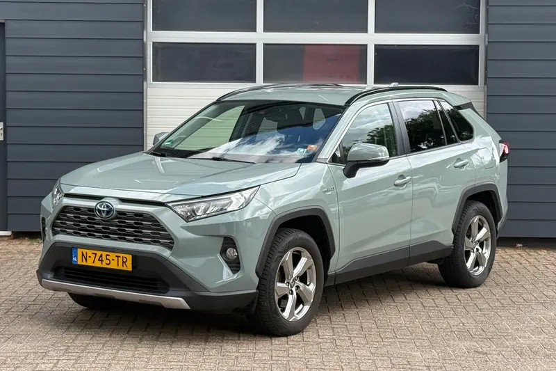 Toyota RAV4 (2022)