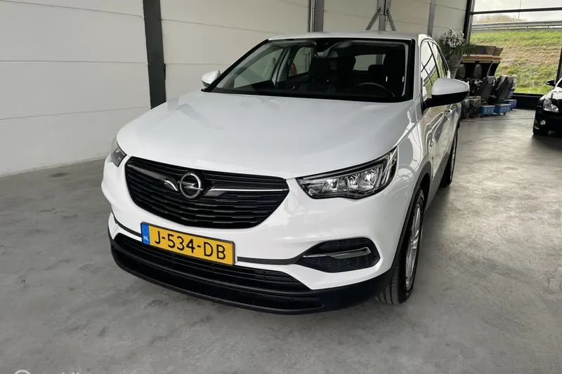 Opel Grandland (2020)