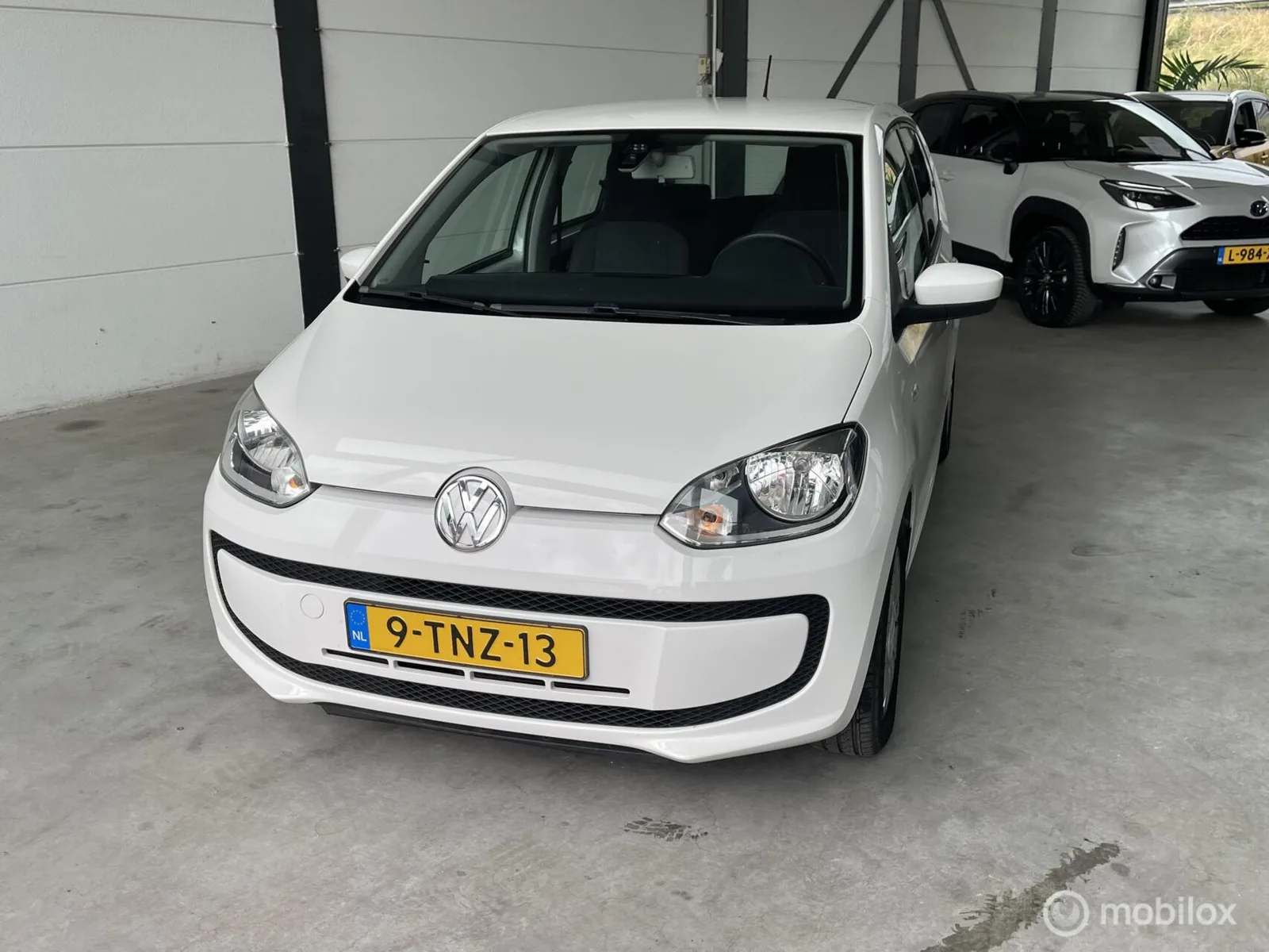 Volkswagen Up! (2014) — foto 1