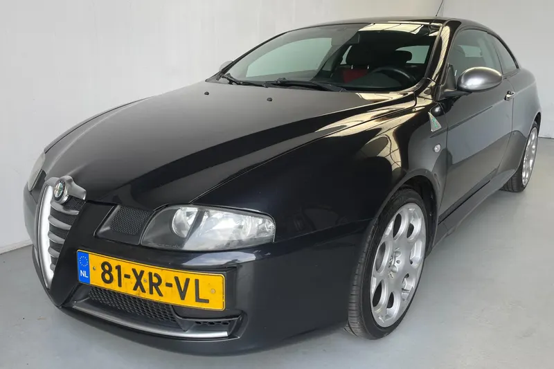 Alfa Romeo GT (2007)