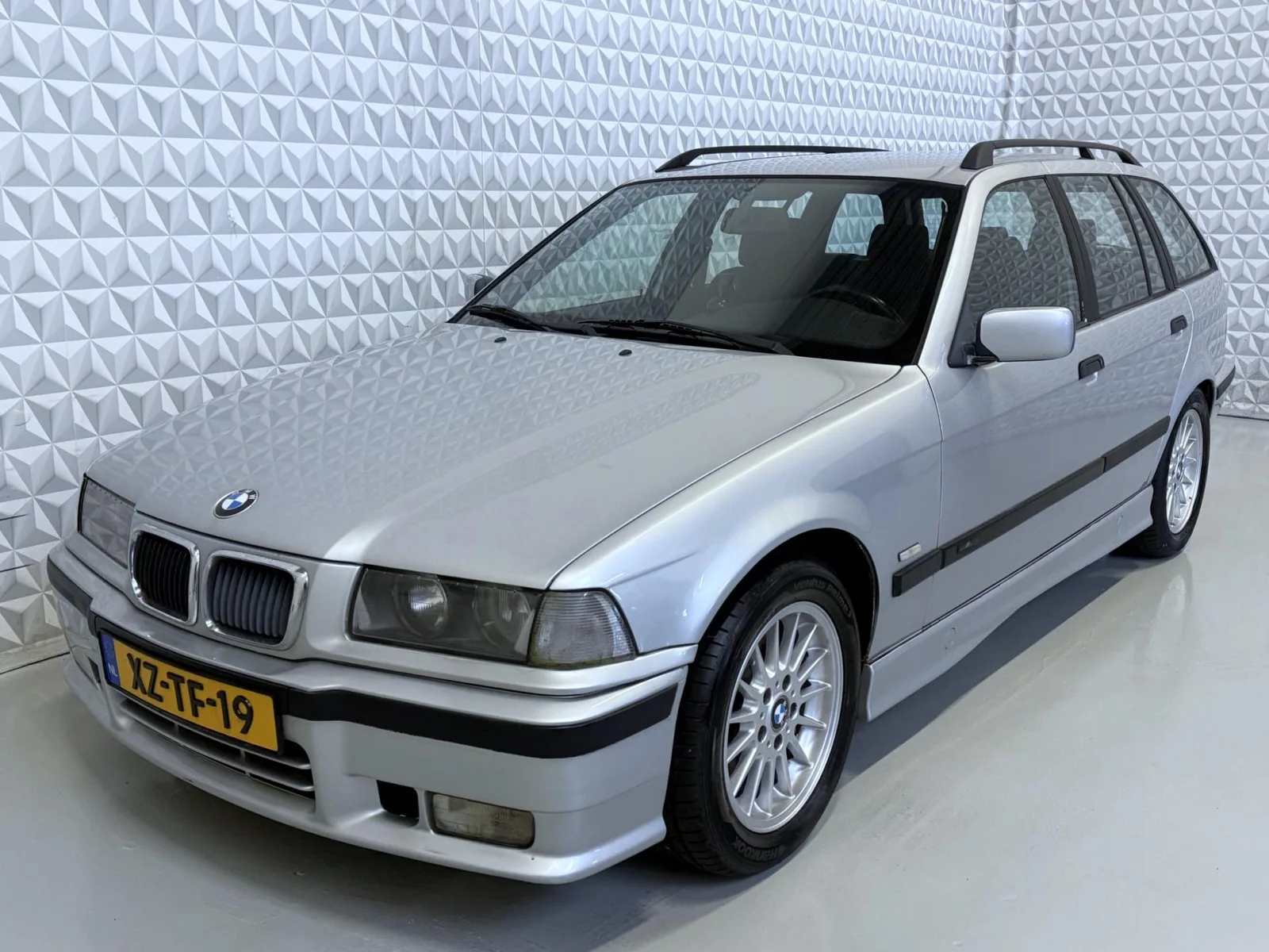 BMW 3-Serie (1999) — foto 1