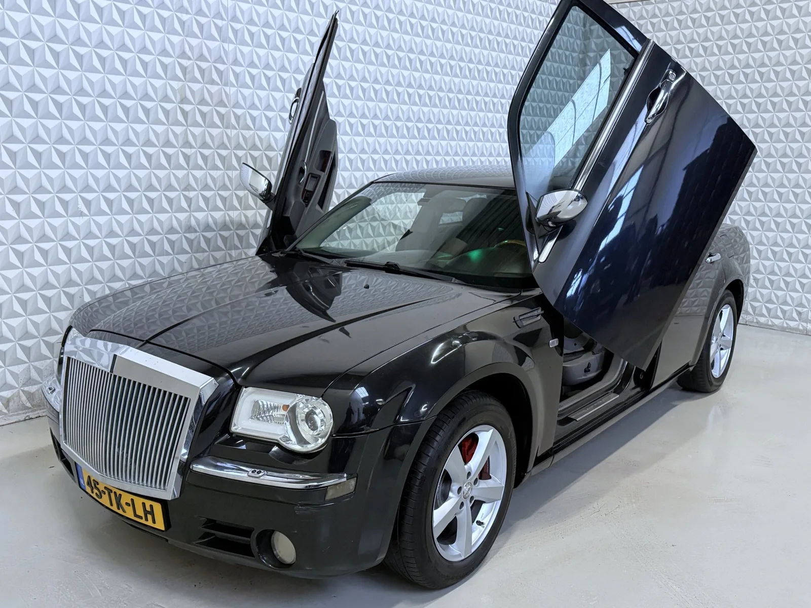 Chrysler 300C (2004) — foto 1