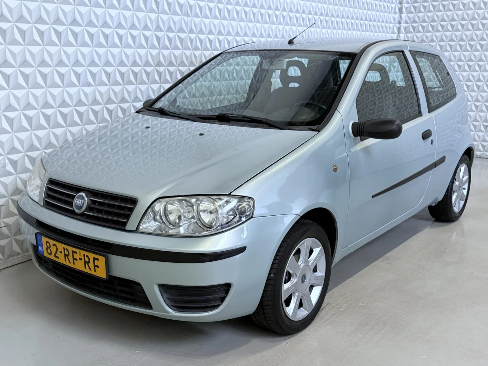 Fiat Punto (2005) — foto 1