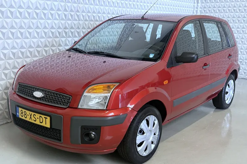Ford Fusion (2007)