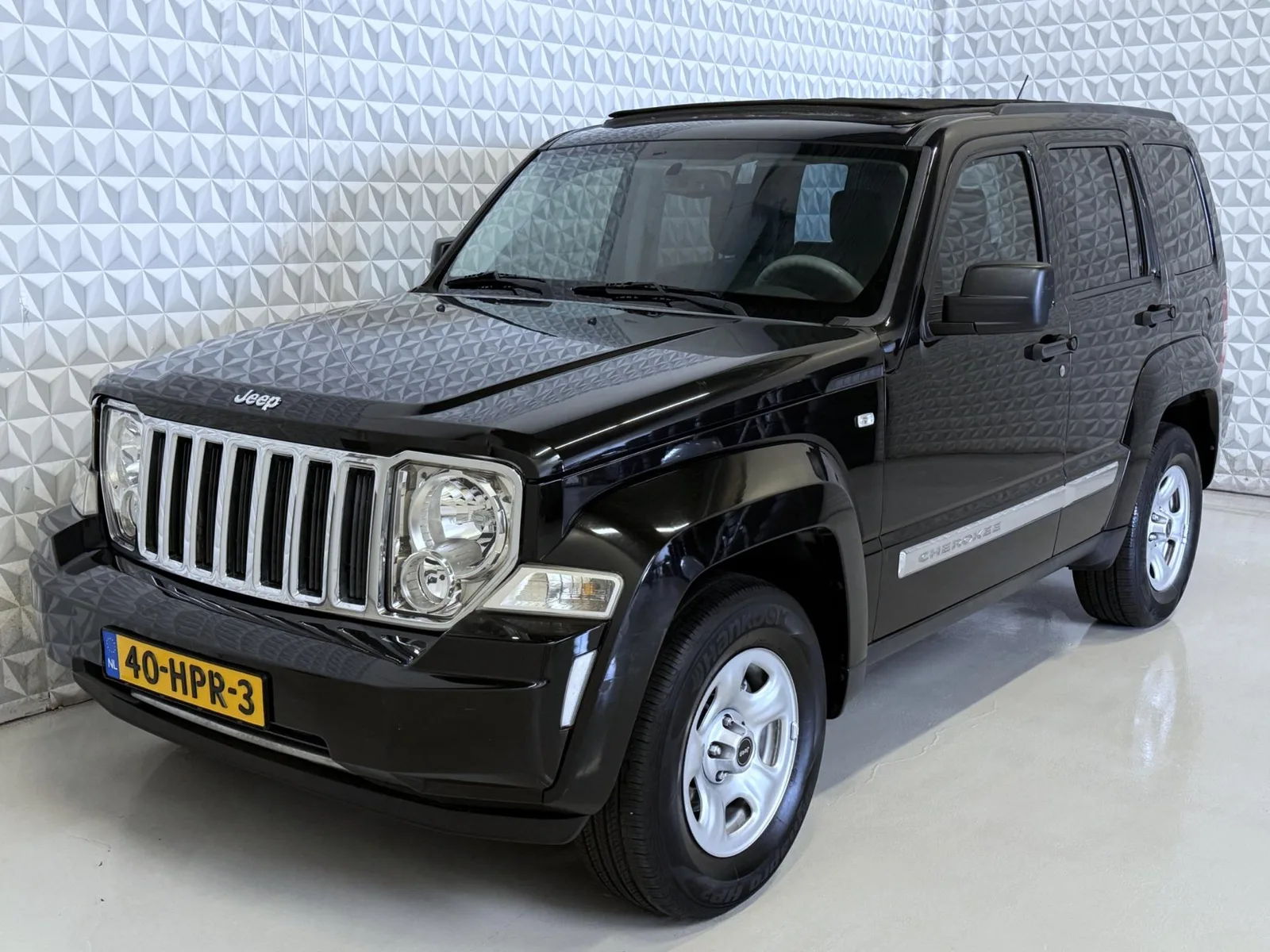 Jeep Cherokee (2009) — foto 1