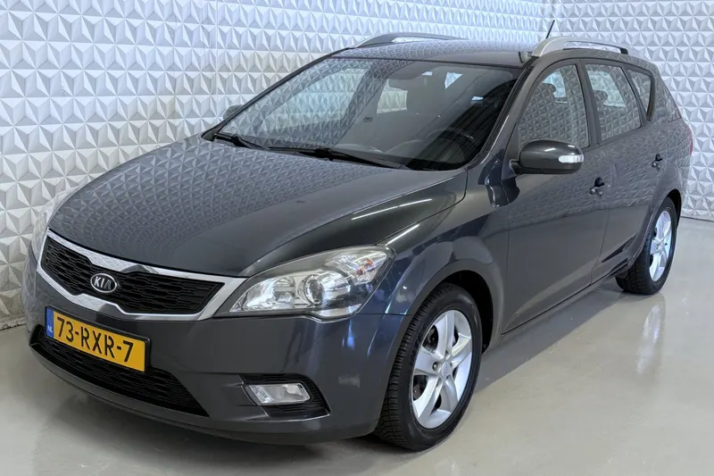 Kia Cee'd (2011)