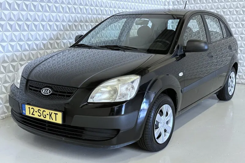 Kia Rio (2006)