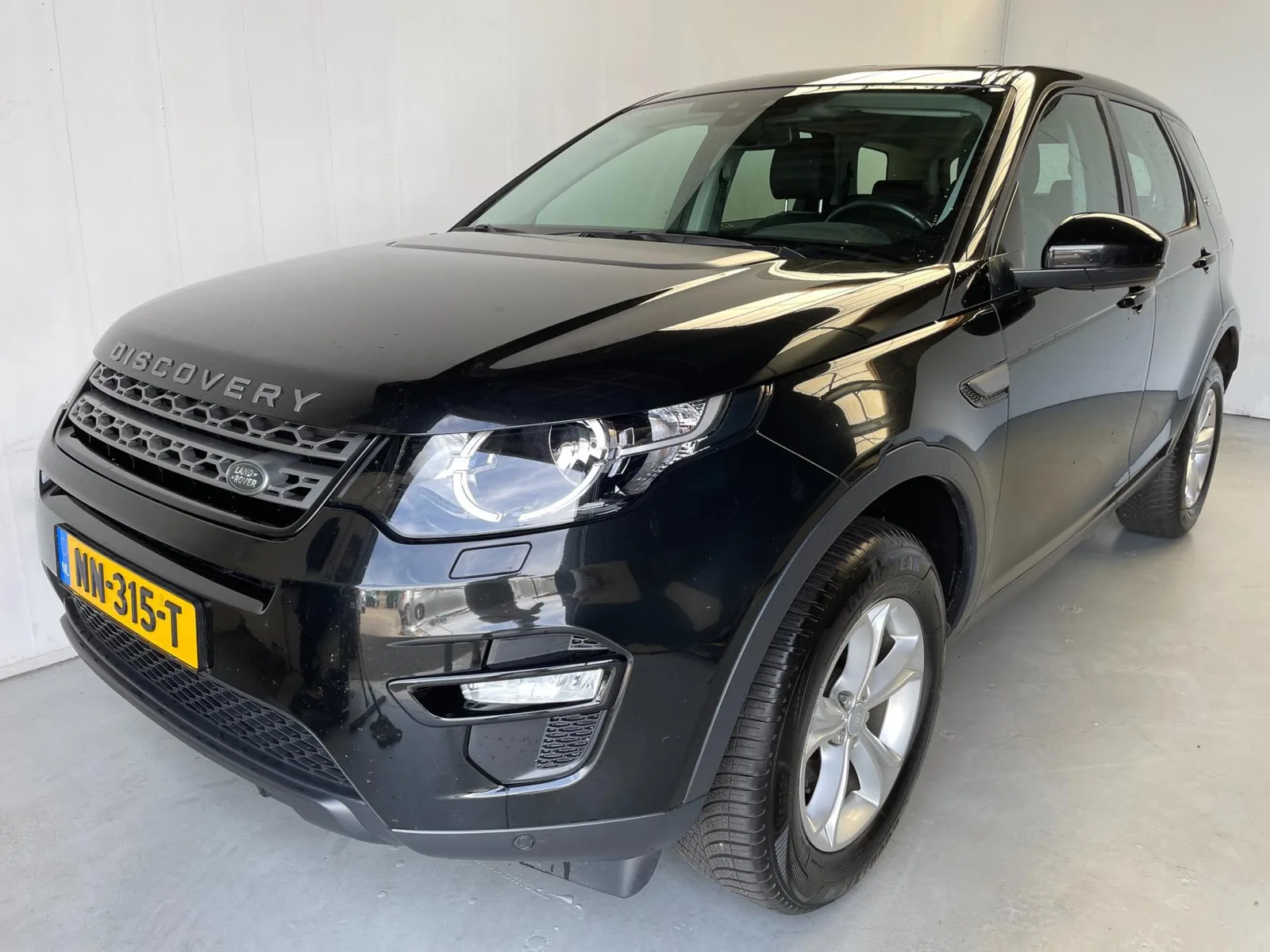 Land Rover Discovery Sport (2017) — foto 1