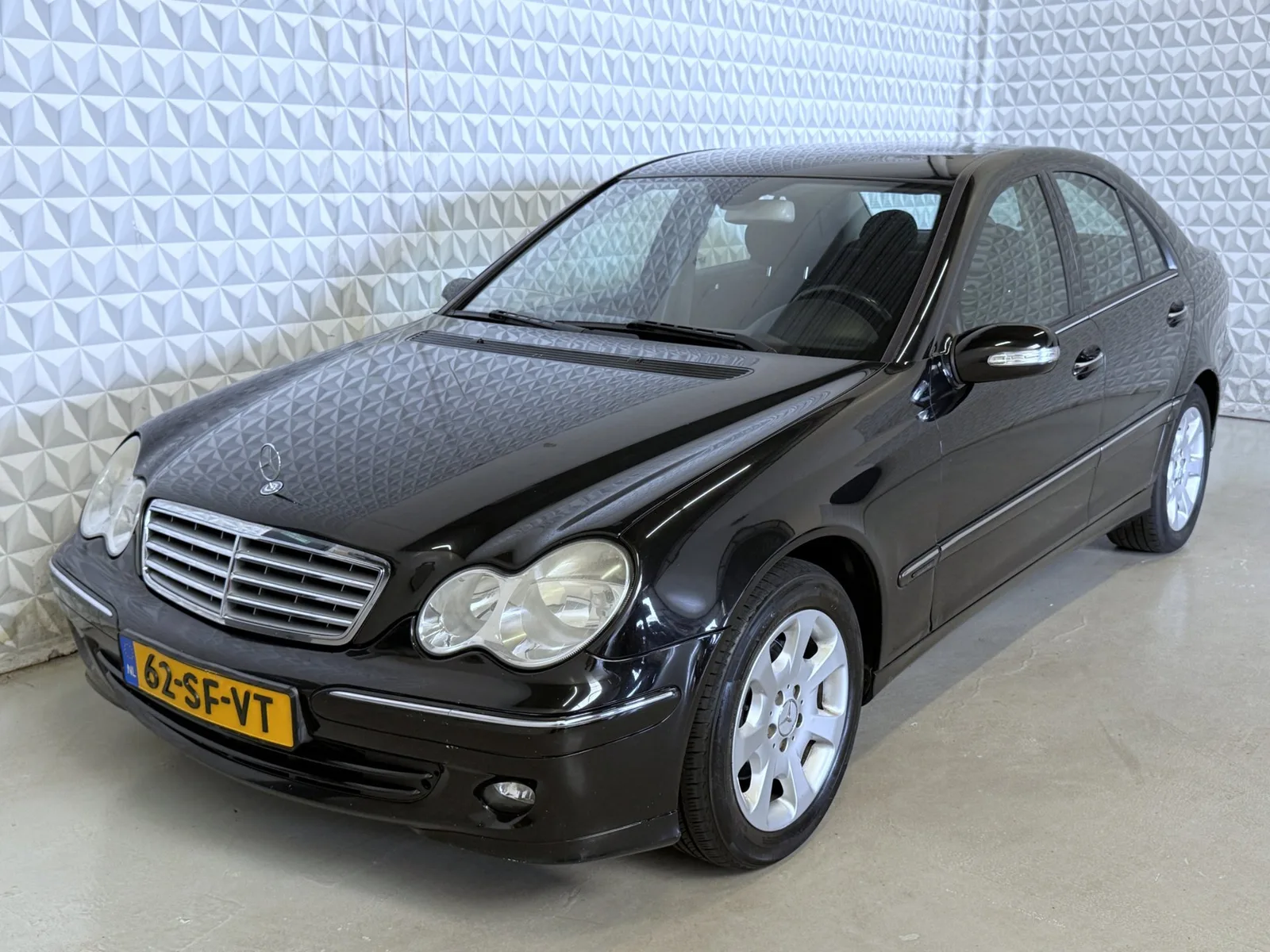 Mercedes-Benz C-Klasse (2006) — foto 1