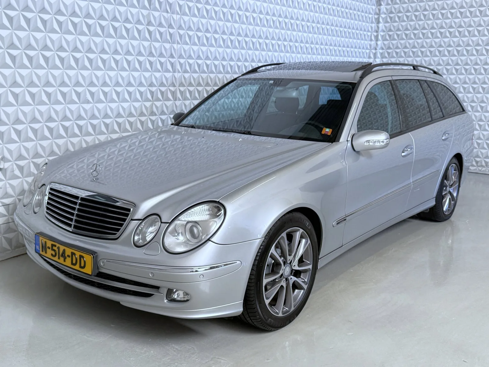 Mercedes-Benz E-Klasse (2005) — foto 1