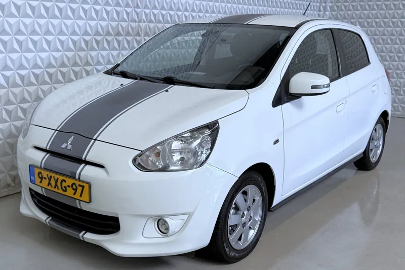 Mitsubishi Space Star (2014)