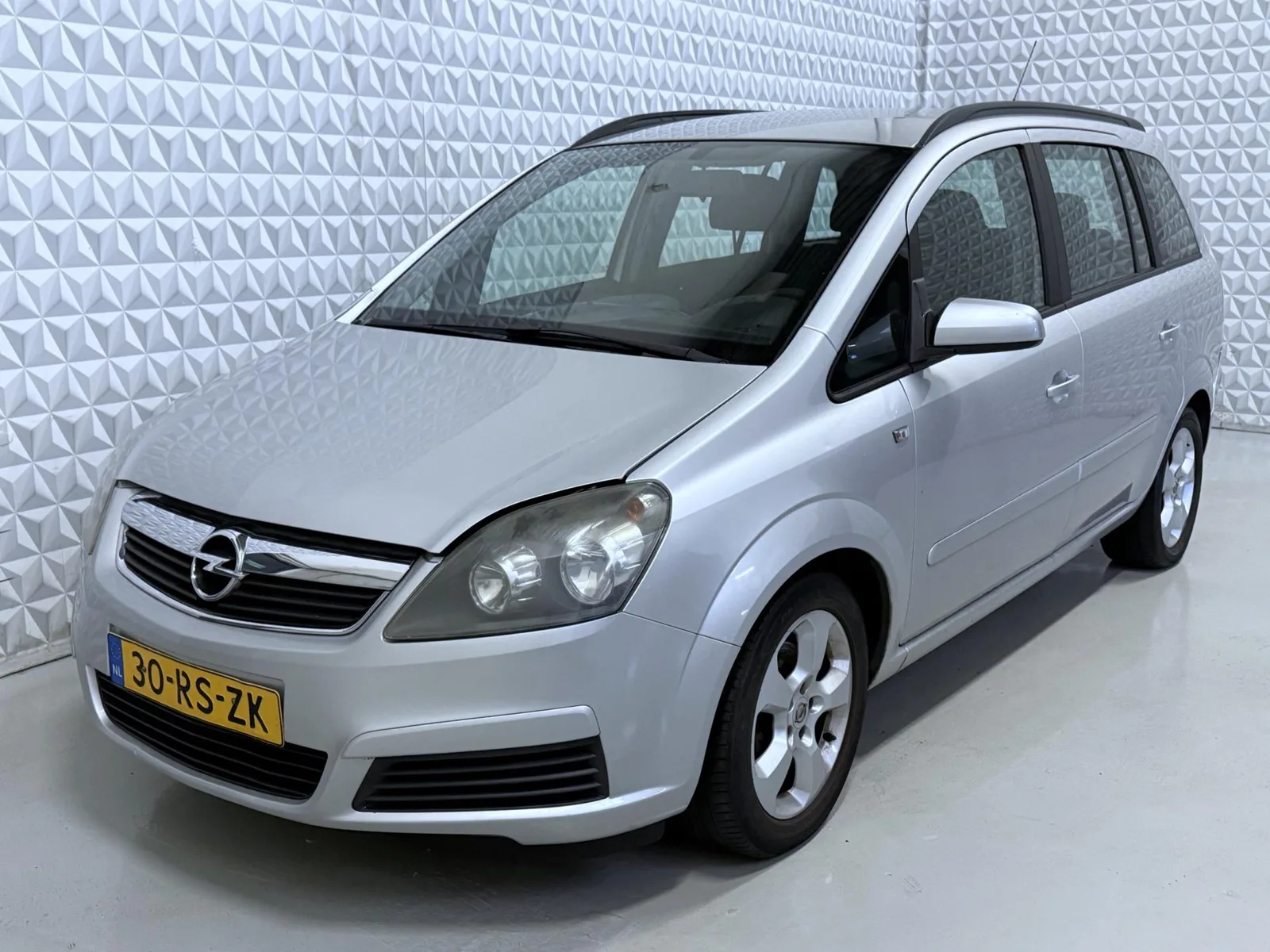 Opel Zafira (2005) — foto 1