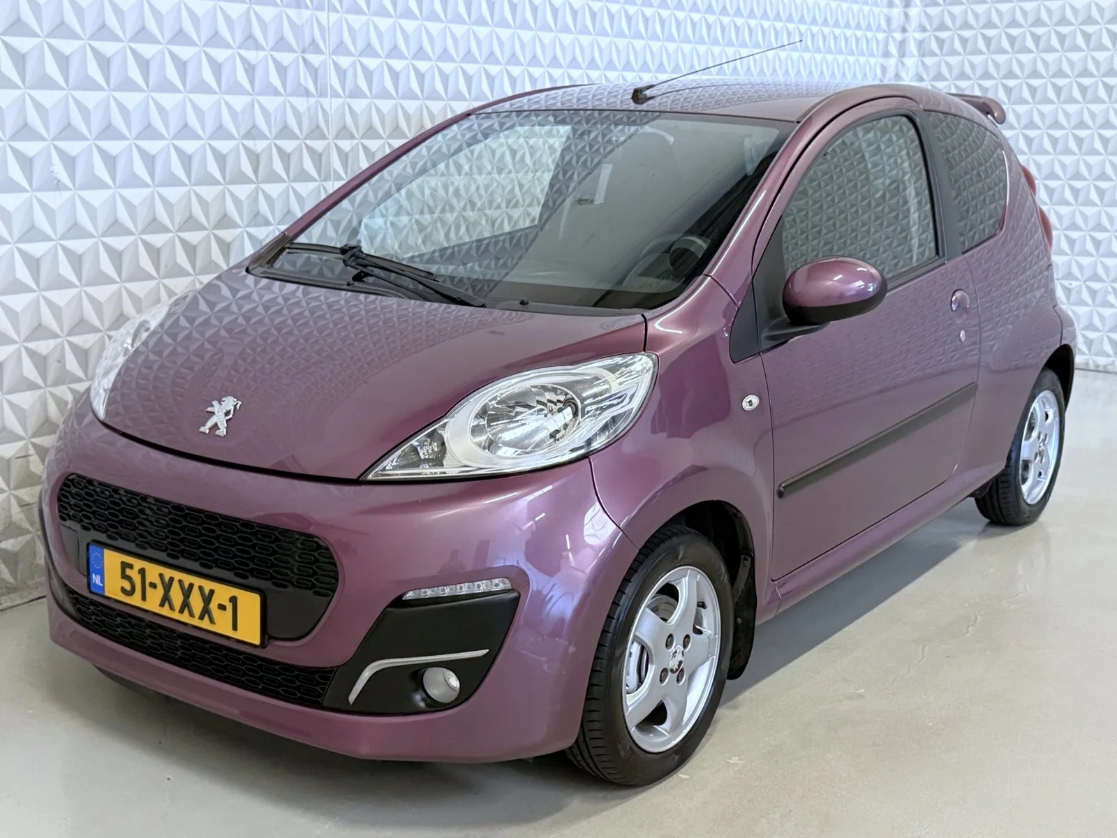 Peugeot 107 (2012) — foto 1