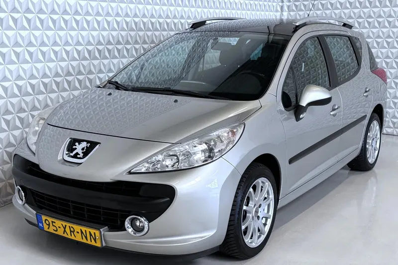 Peugeot 207 (2007)