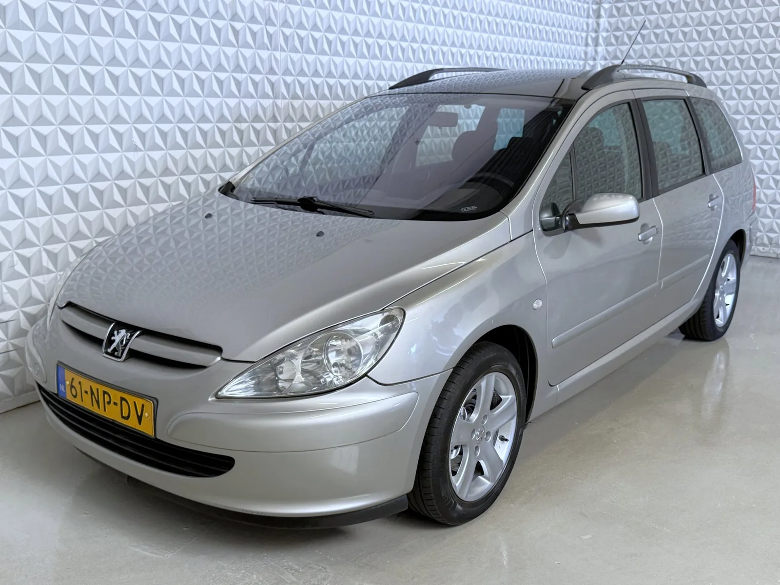 Peugeot 307 SW (2004) — foto 1