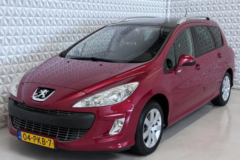 Peugeot 308 (2011)