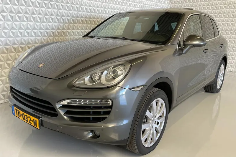 Porsche Cayenne (2011)